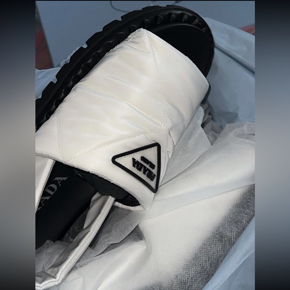 Triangle-logo padded chunky sandals - Picture 8 of 8